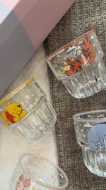 ⁦اكواب زجاجية Pooh&friends⁩ - الصورة ⁦2⁩